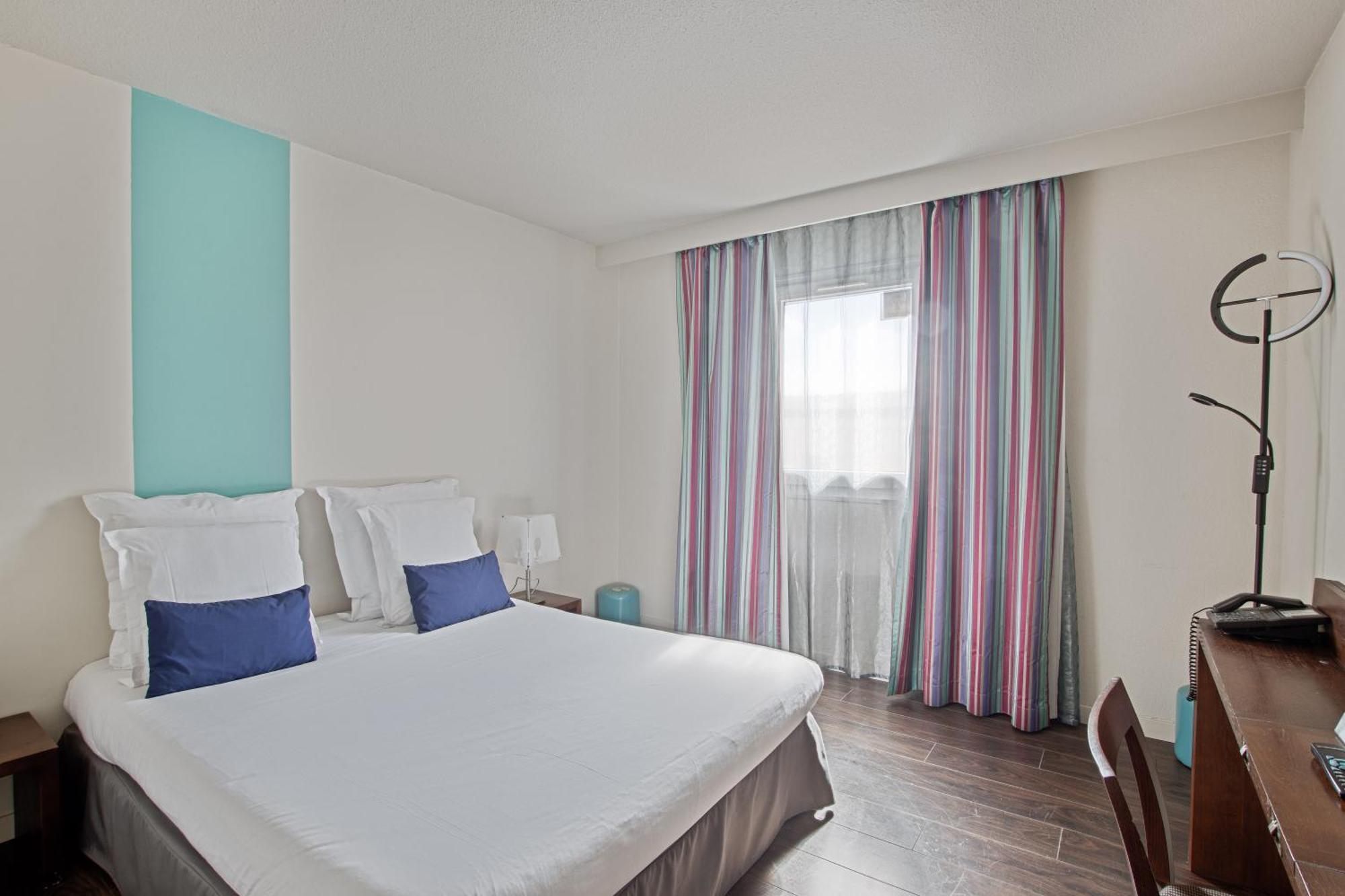 Hotel Provence Драгинян Екстериор снимка