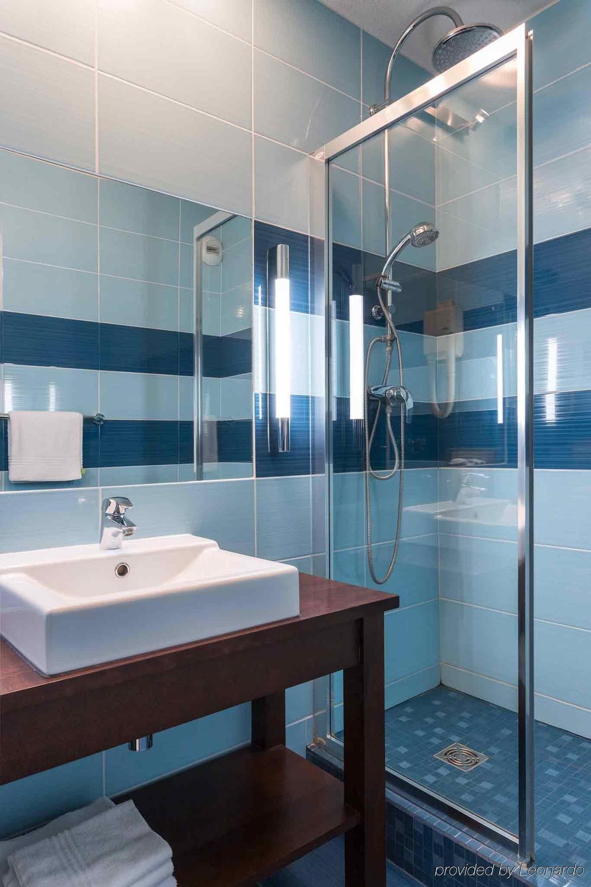 Hotel Provence Драгинян Екстериор снимка